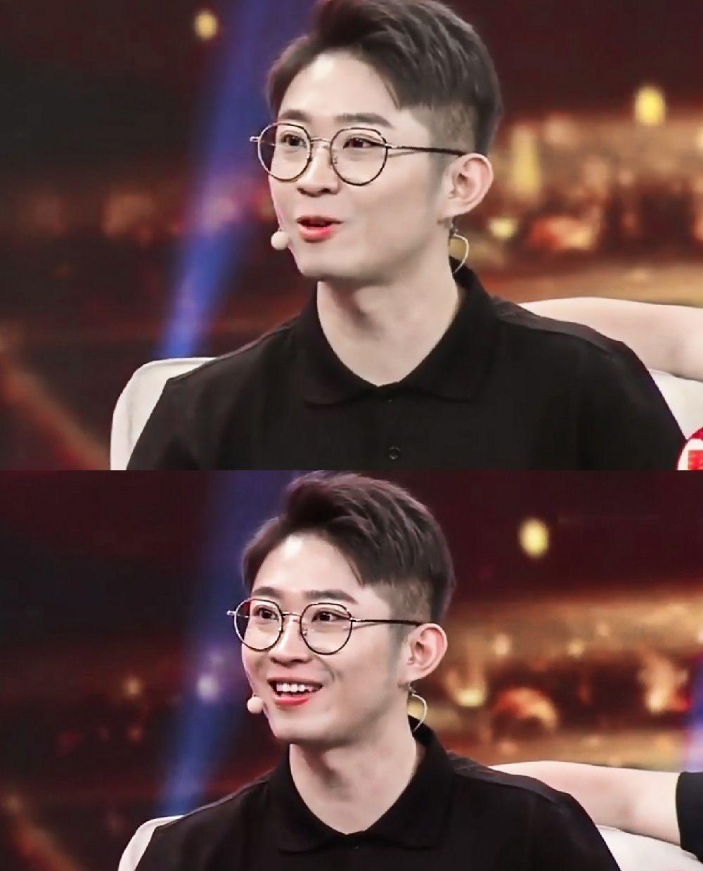 有哪些金霏超级好看的照片啊或者可以拿来做壁纸的