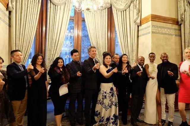 见证历史华人女高音歌唱家皇家阿尔伯特音乐厅开唱现场震撼