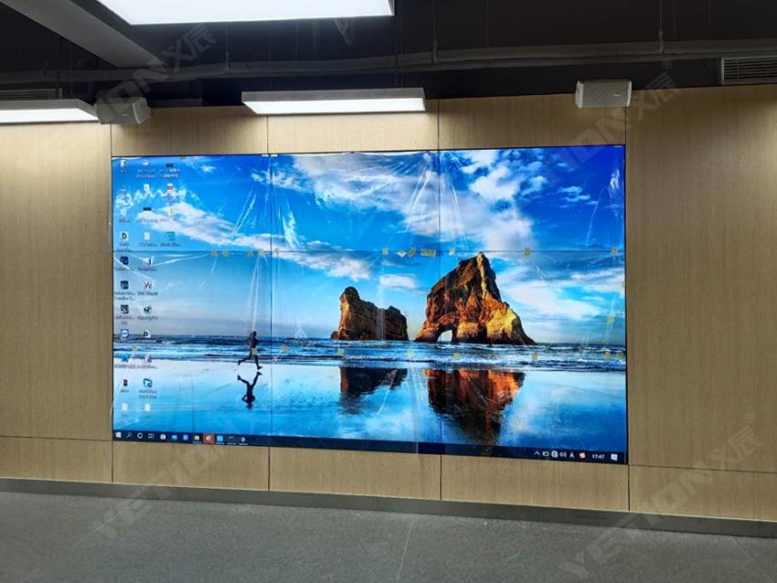 88mm55寸液晶拼接屏打造上海财经大学财经研究所智能互动展示系统平台