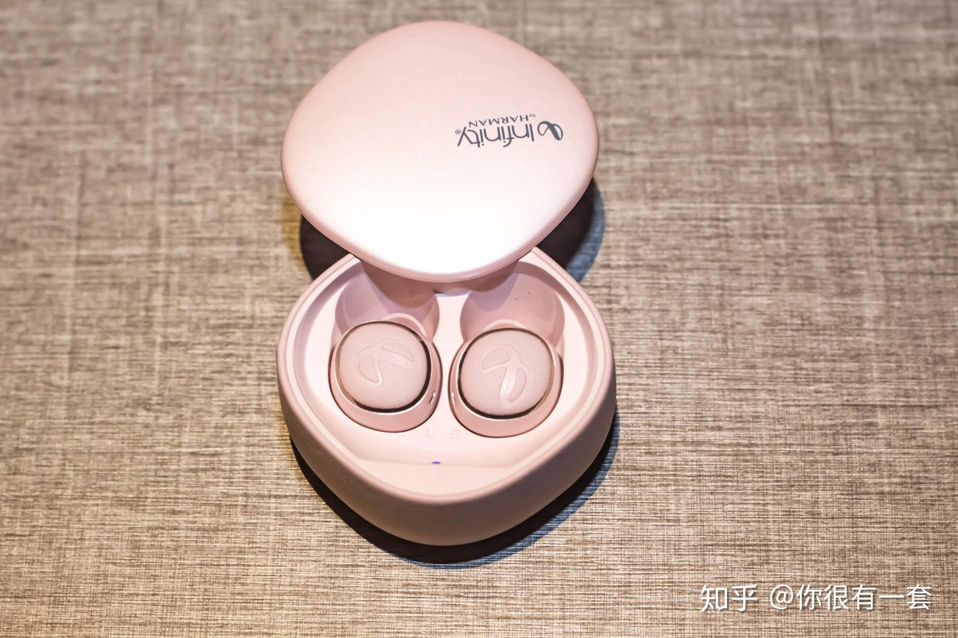 今年入手最惊艳的猛男色真无线蓝牙耳机燕飞利仕infinityi600tws