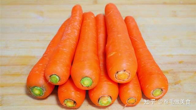 转基因和非转基因的胡萝卜不好区分老菜农教你1招轻松辨别