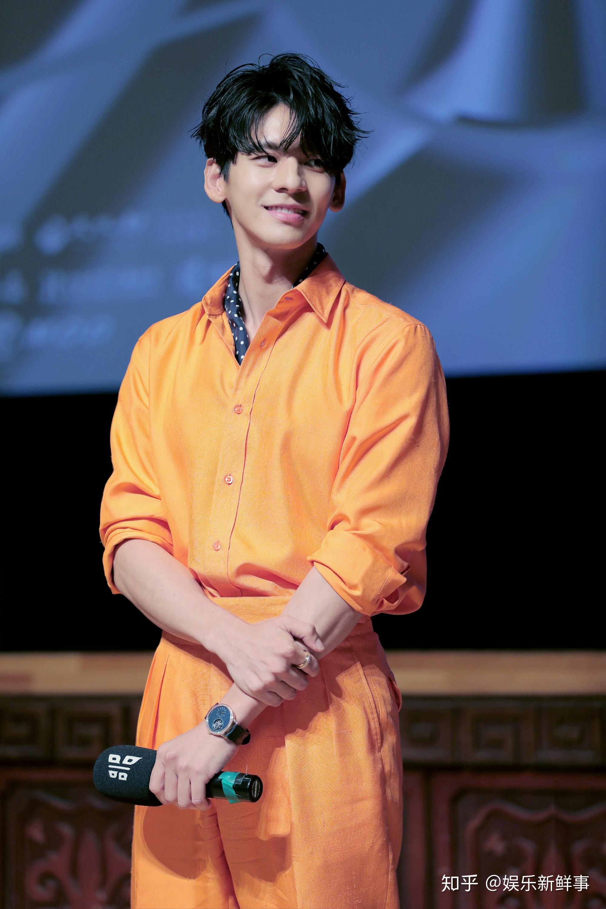 林柏宏帅气亮相台北电影节怪胎亚洲首映传授恋爱防疫守则