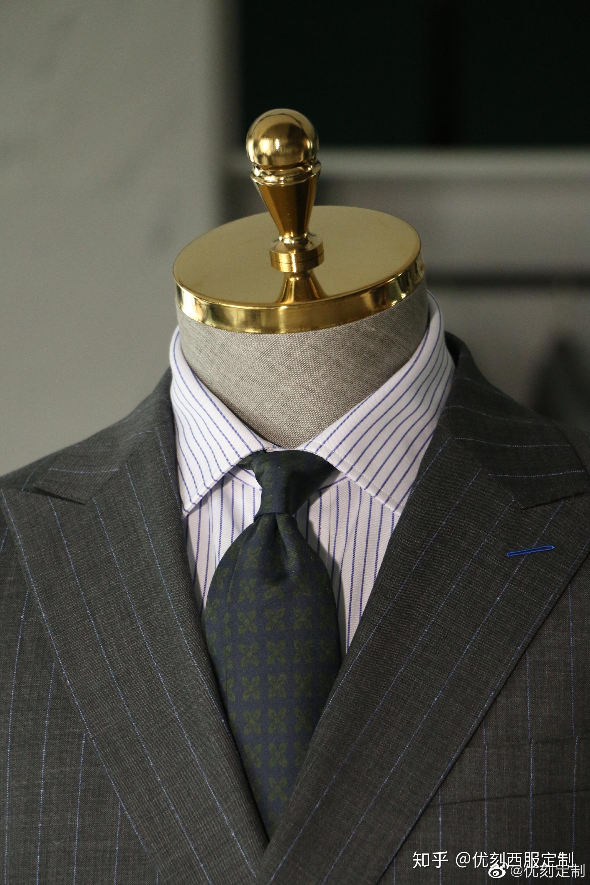 有没有科林费斯在王牌特工里穿西装时绅士的图片