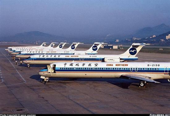 北方航空 中国北方 中国北方航空 MD-90 飛行機模型 金属製 ダイ