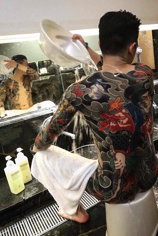 为什么有些人觉得日本黑帮文身很酷,东北大哥文身很土? - 知乎