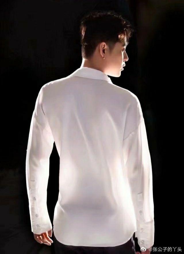 张云雷舞台上的哪个动作最吸引你?