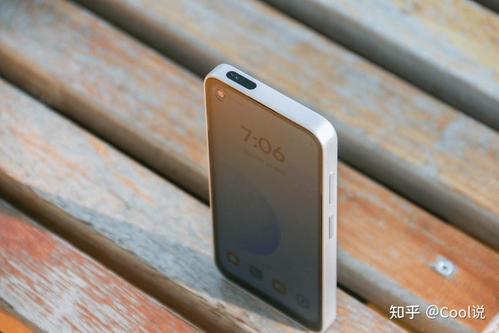 小米生态链又添手机新品小屏ai智能防沉迷多亲ai精灵体验