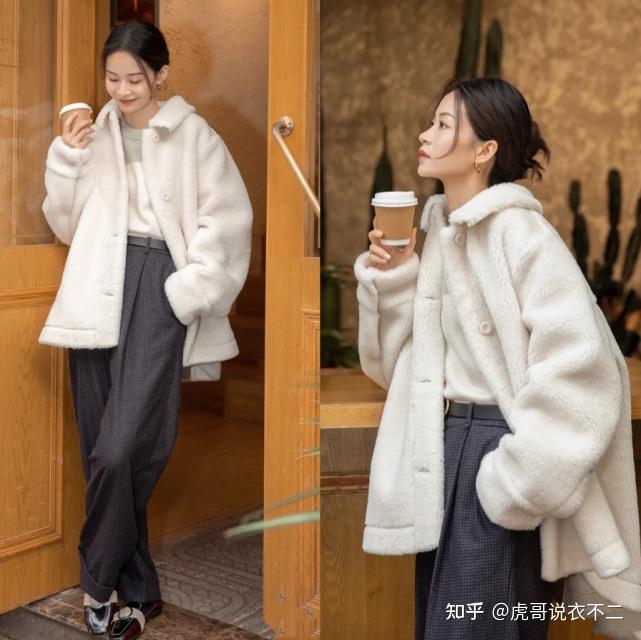 今年流行穿羊羔绒外套5种简单好用的搭配方式既保暖又时髦