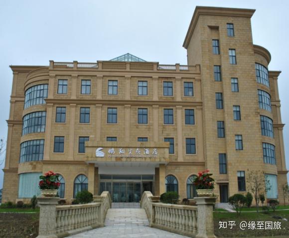 安徽鹏翔生态酒店是一家集餐饮,住宿,商务,休闲娱乐于一体的综合性