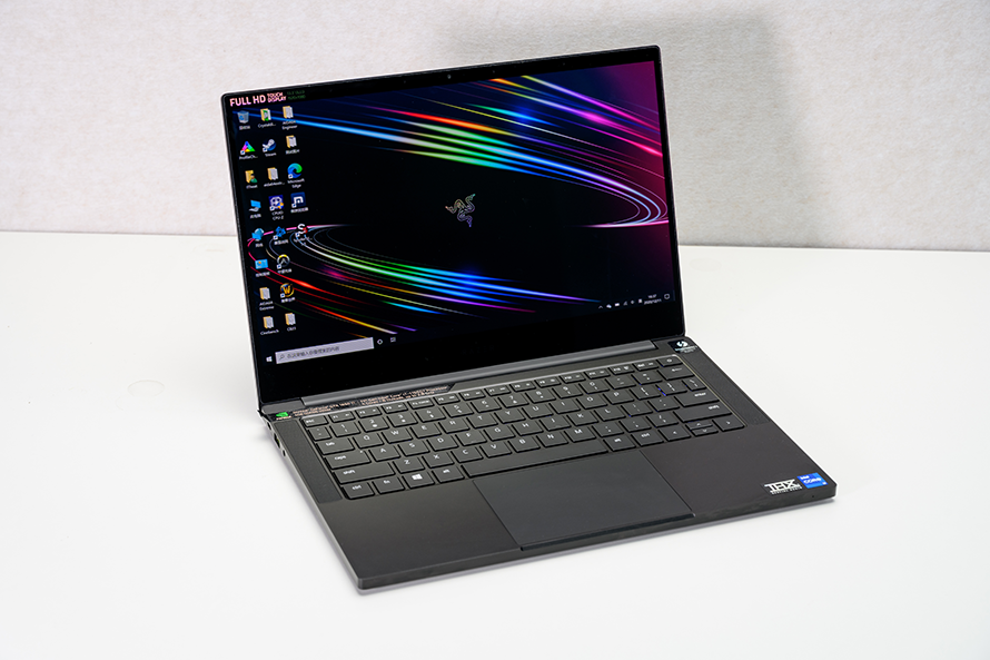 轻薄灵巧实力非凡雷蛇灵刃13潜行版笔记本评测