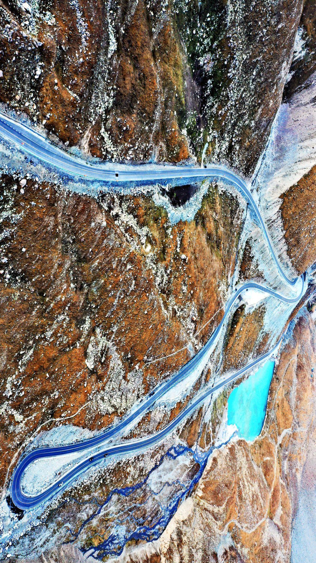 很多人都认为是中国最美的自驾公路之一独库公路……全国网友不走独库