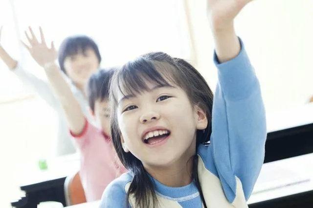 如何夸小女孩自信大方 v2-c355dcd39f0ea8a69dea4a3610a70a58_r.jpg