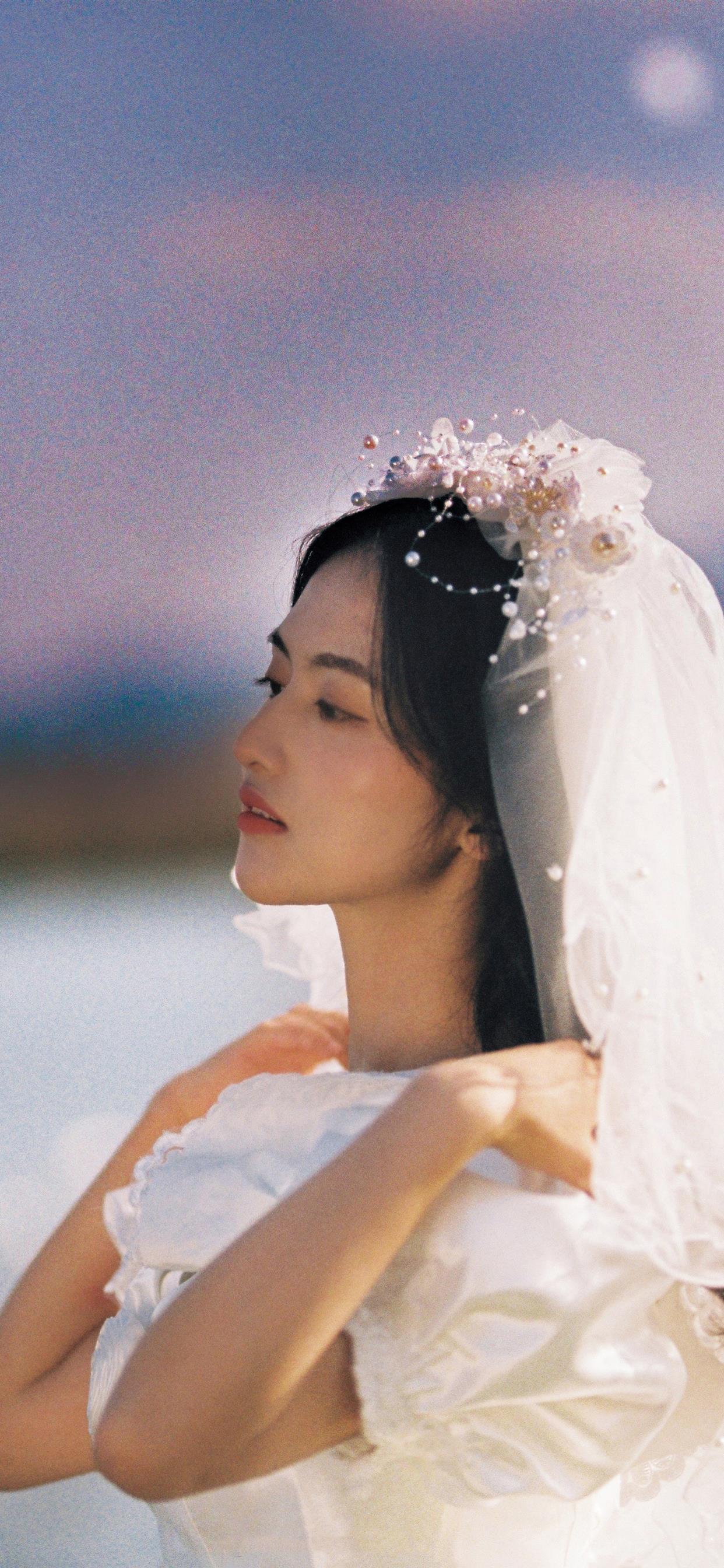 有没有苹果好看的美女壁纸 - 知乎