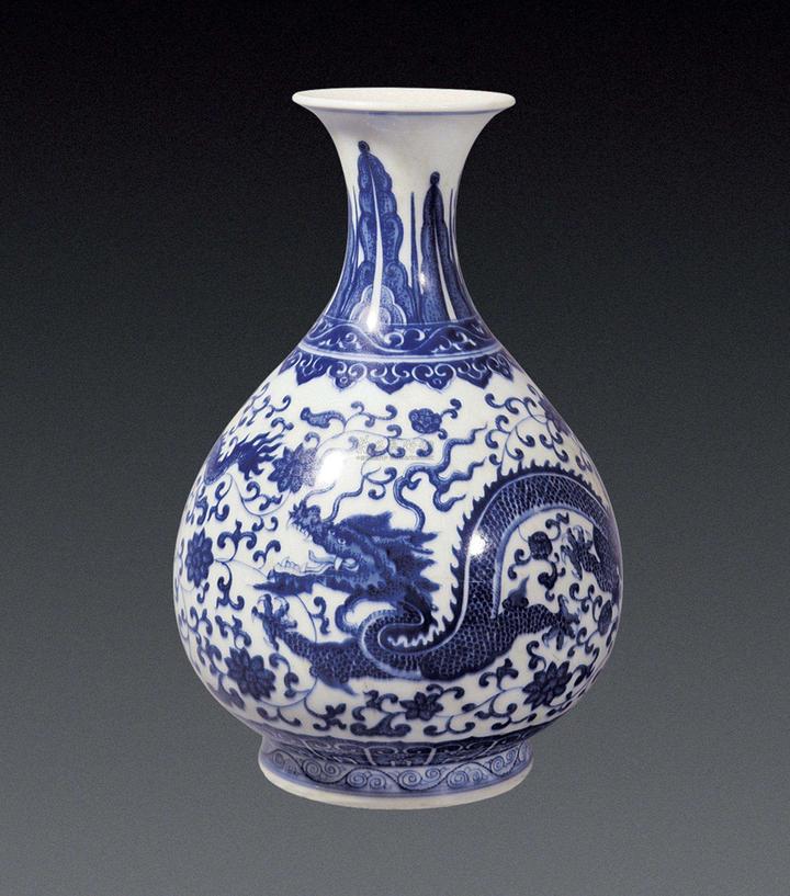 Khiêm Bỉnh　中国　青花　雲龍蓮花文　扁壷　V　7019A Khiêm Bỉnh 中国 青花 雲龍蓮花文 扁壷 V 7019A A blue and