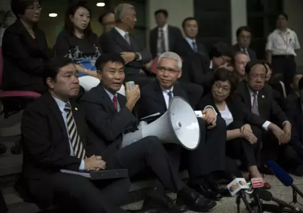 “港独”没出路!香港多所高校相继发声…… - 知乎