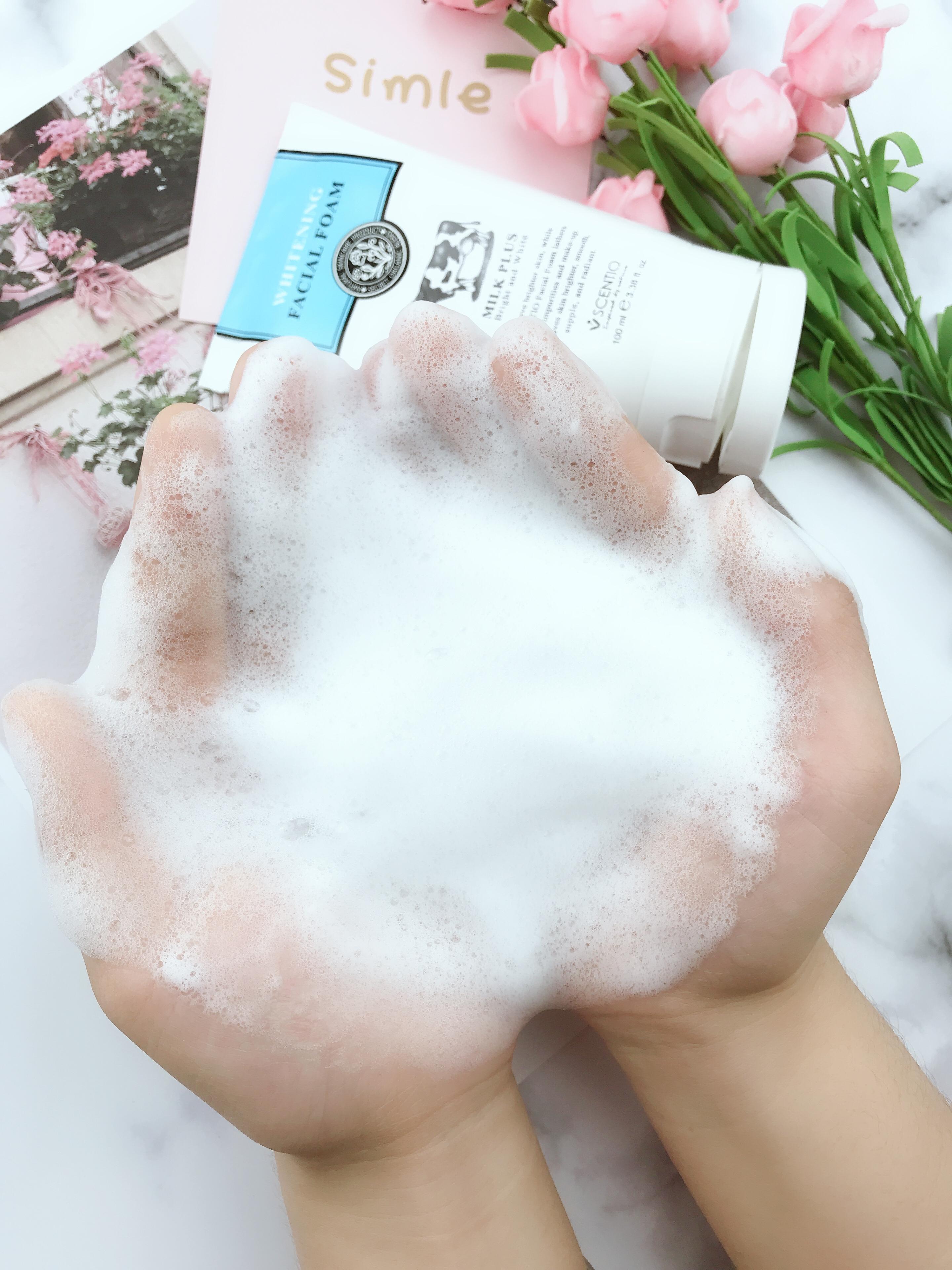 美丽蓓菲牛奶洗面奶,泡泡如云朵般绵密!