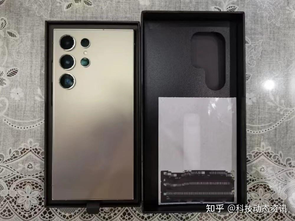 三星不讲武德2亿像素钛金属降价800元狙击苹果手机