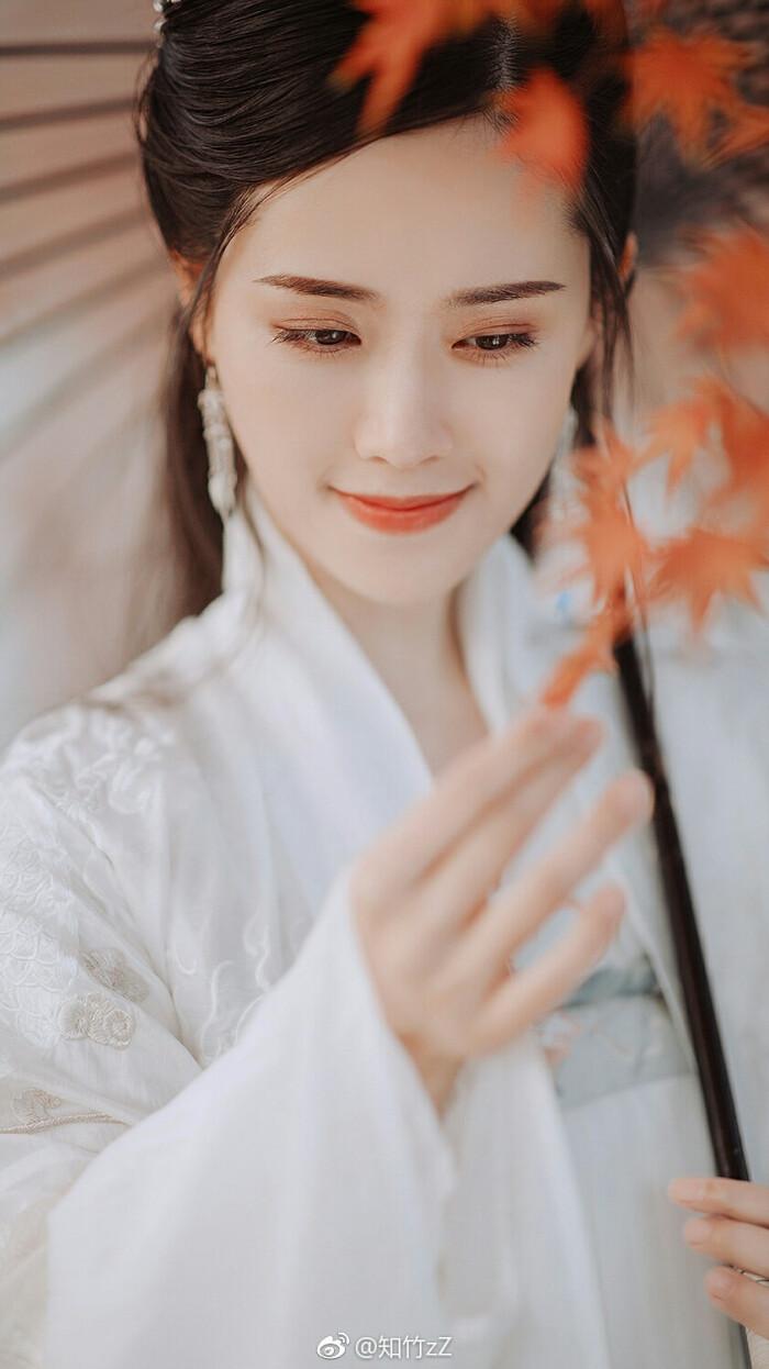 古风真人美女壁纸 | 谁许你一世繁华,谁陪你共度年华 - 知乎