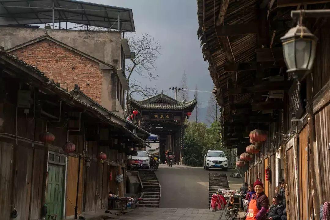 12郫都区友爱镇兴福村兴福大院兴福村位于友爱镇东面,东邻弥陀村,南与