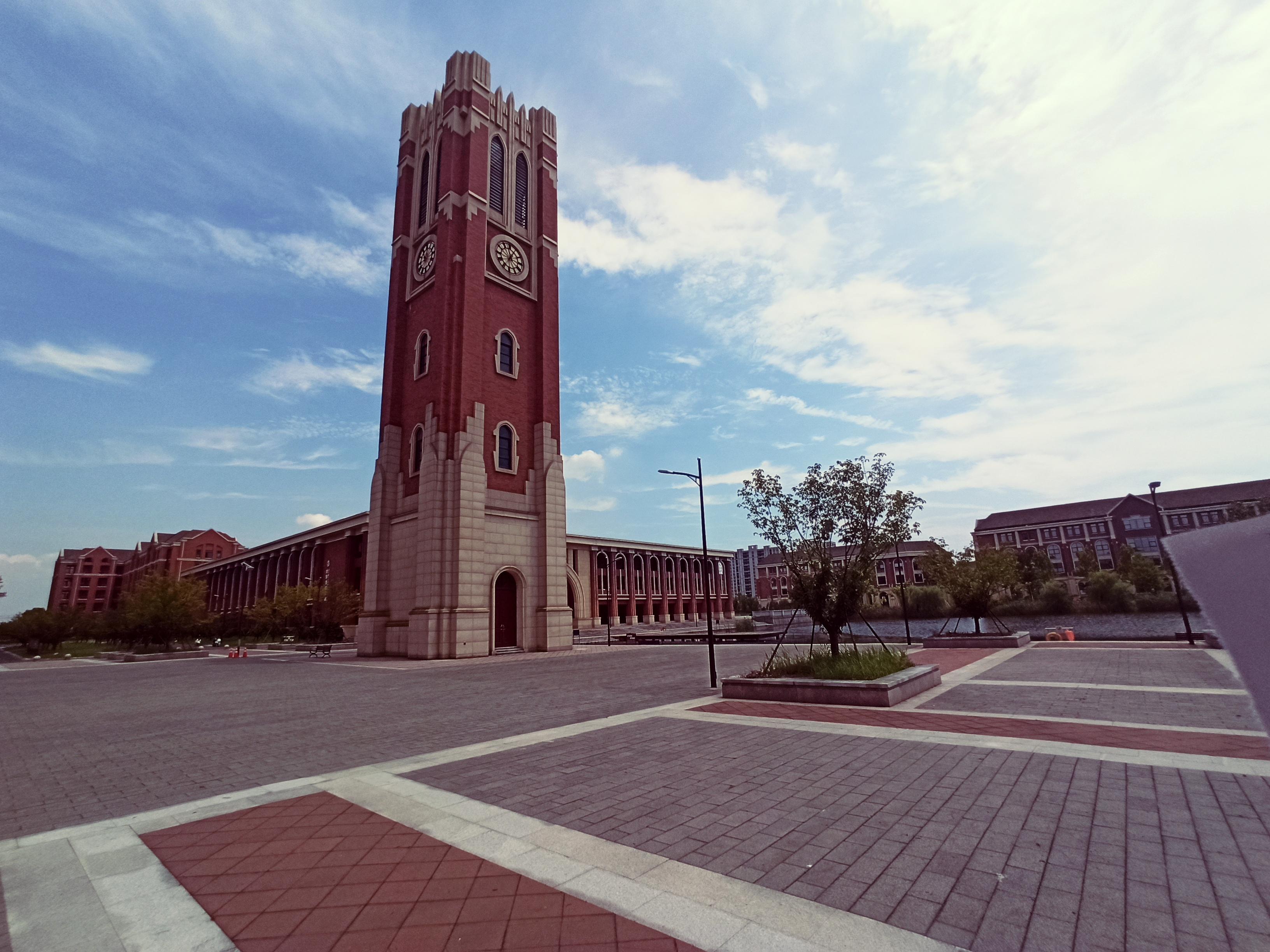 浙江理工大学科技与艺术学院的宿舍条件如何校区内有哪些生活设施