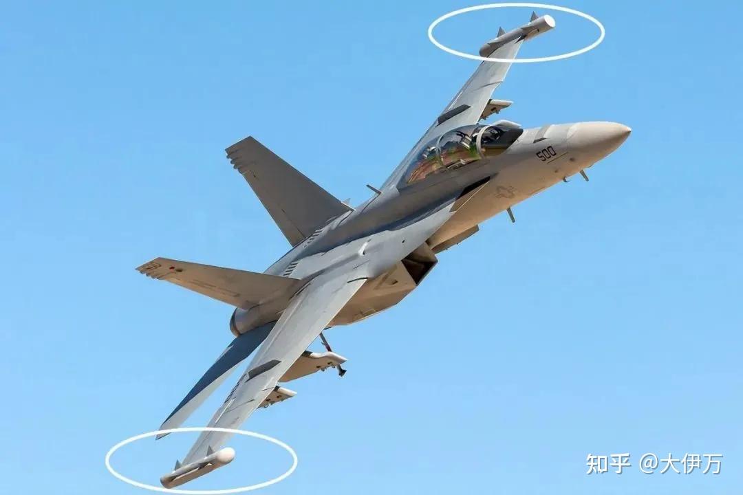 世界唯二!中国空军歼-16D电子战机正式亮相,堪称今年珠海航展首个“意外之喜”! - 知乎