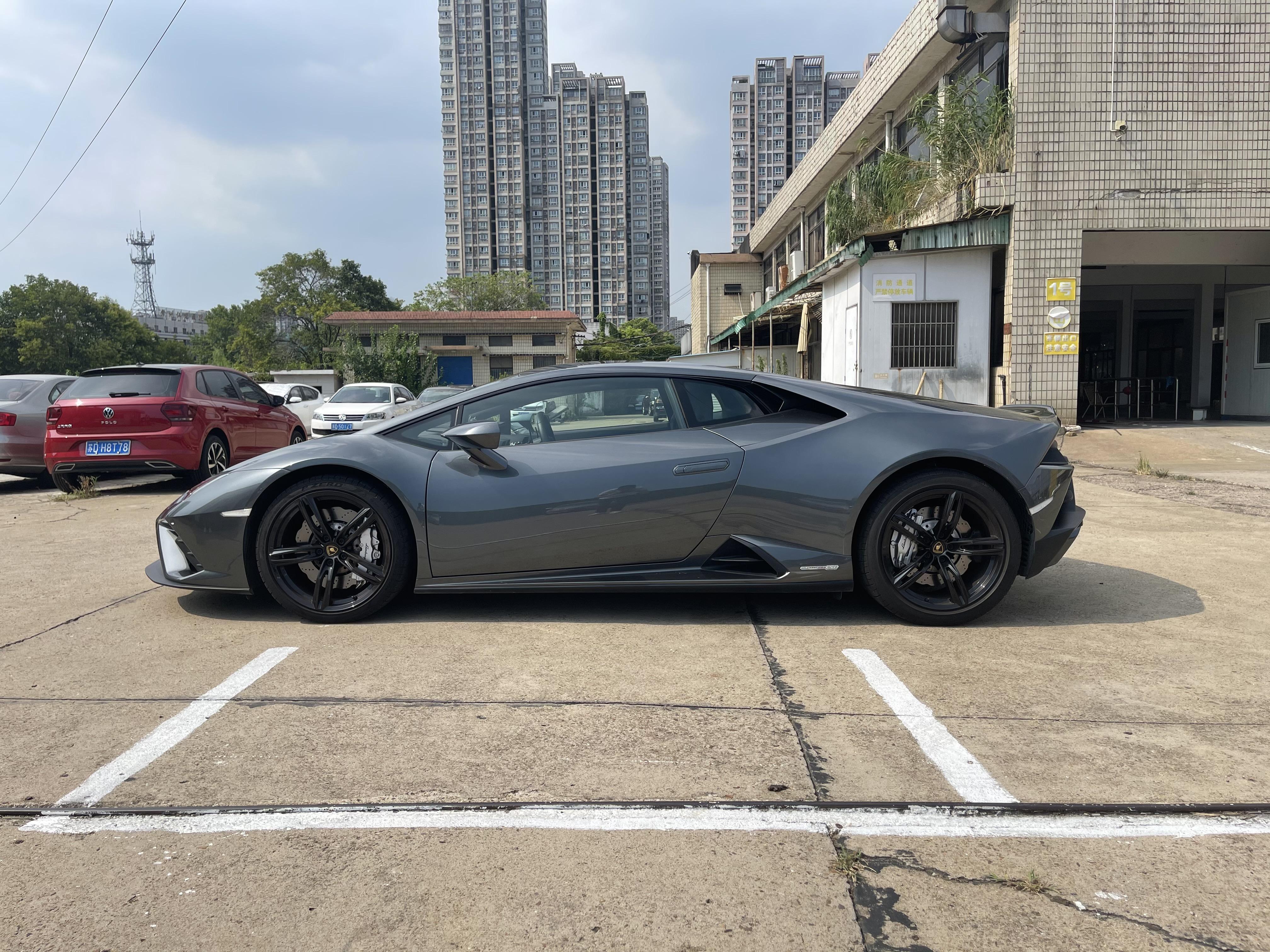 人生中的第一台兰博基尼，Huracán Evo RWD 终于到手，花了260多万 - 知乎