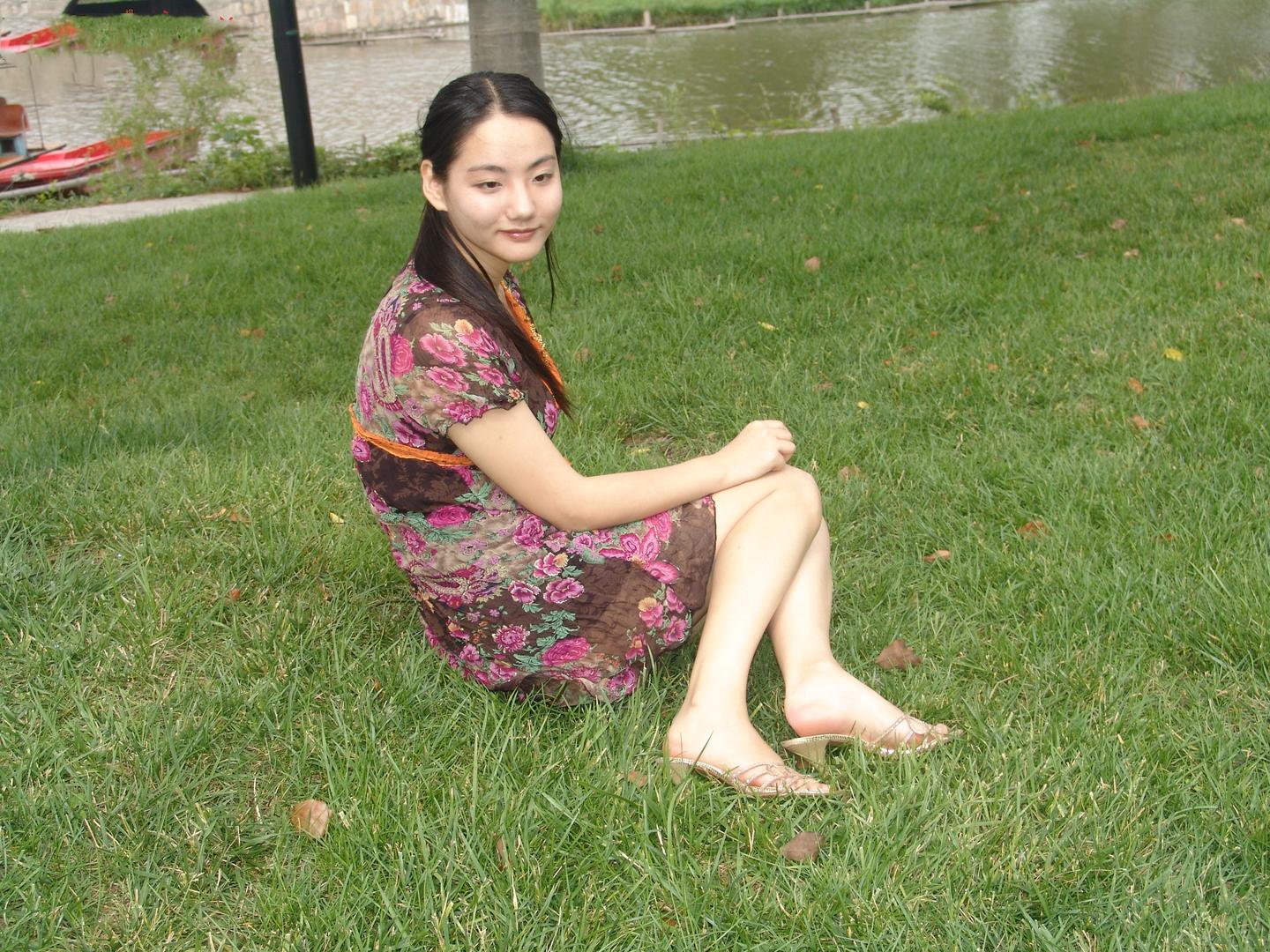 古典女孩的这双美脚有点怪 怪好看 知乎 古典女孩的这双美脚有点怪 怪好看 知乎