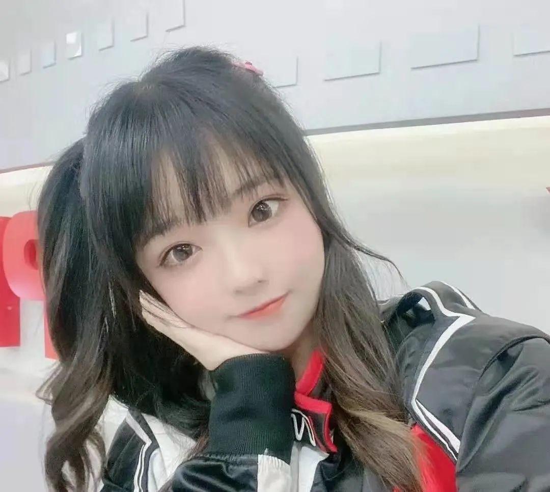 郝一点整容成功了直播露脸细节曝光和之前大变样