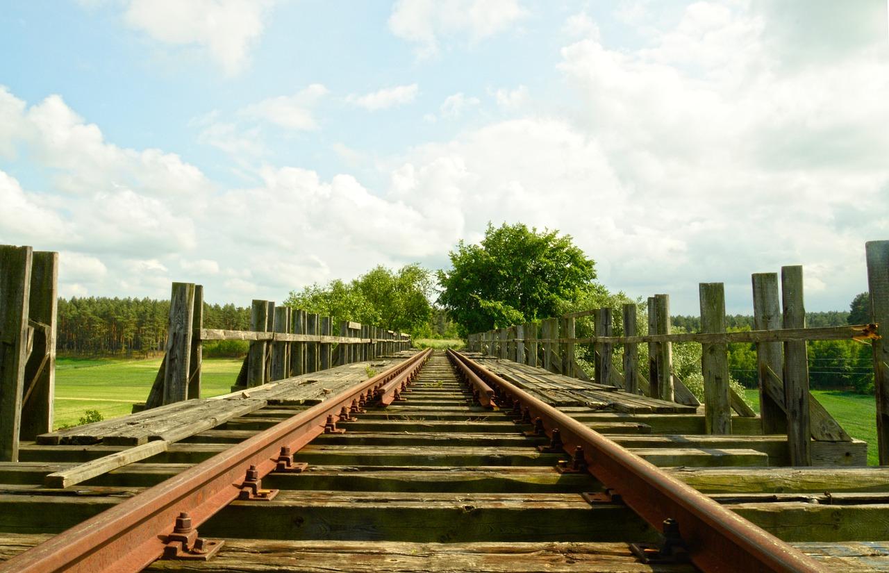 4. 衣柜滑轮更换