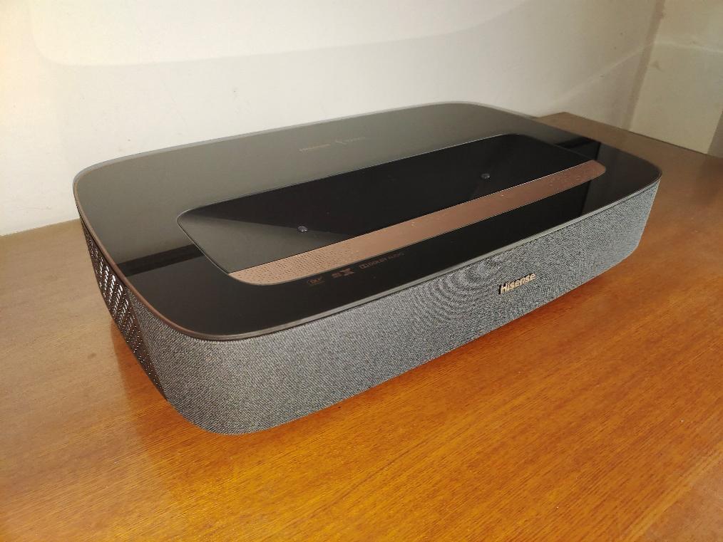 用上激光电视是一种什么样的体验内有超高端的海信激光电视80l9h上手