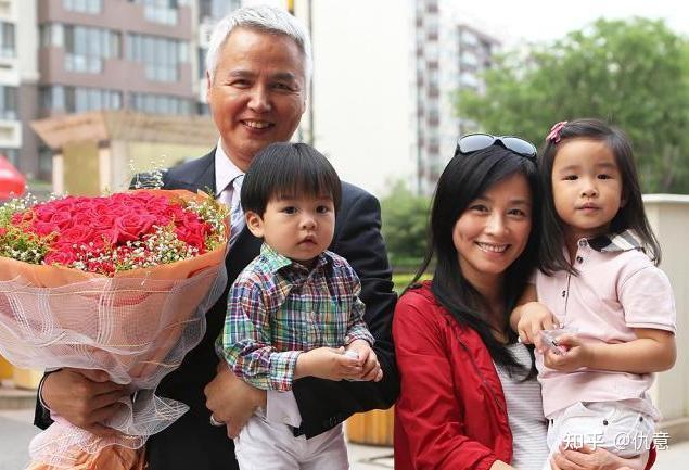 比起张庭的哭技泪眼皇后刘雪华也是小巫见大巫