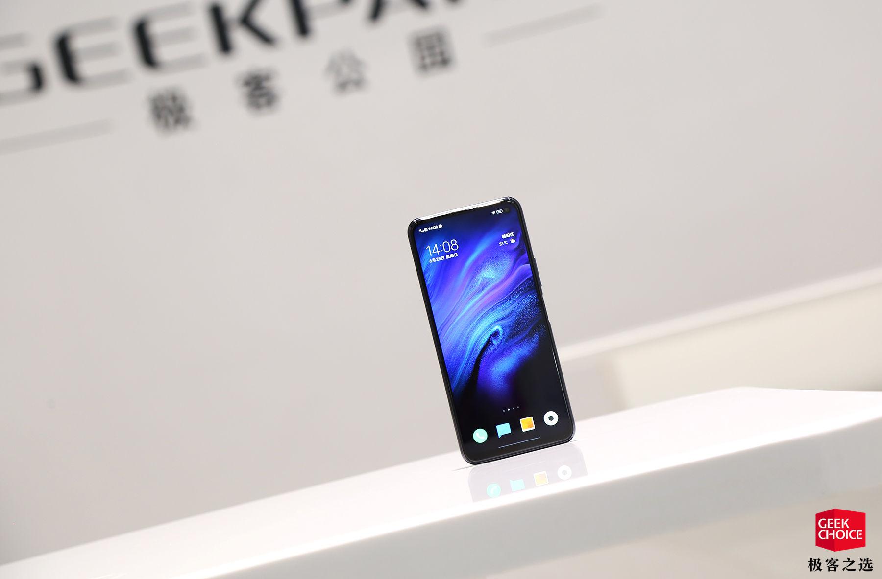 iqooz1x体验1598元除了120hz屏幕和5000mah电池还有啥