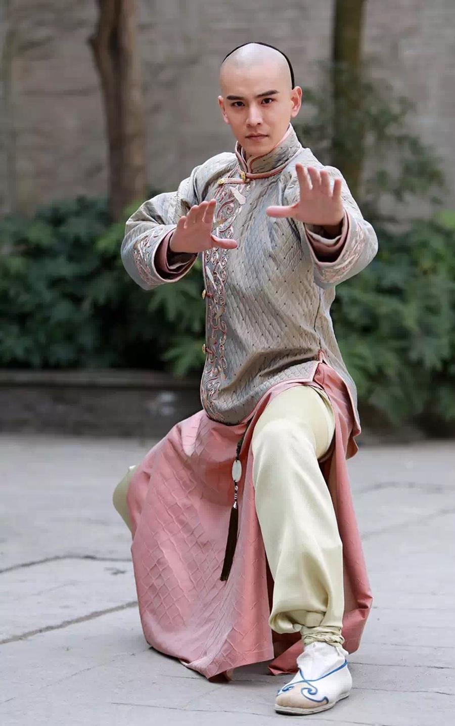 《国士无双黄飞鸿》经超清装上阵 塑古装美男