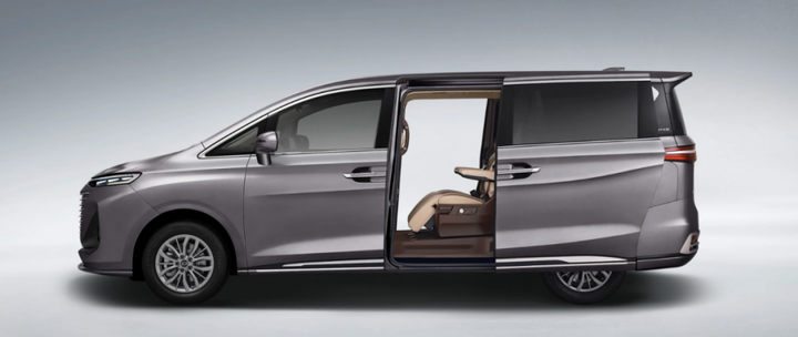 双侧滑门20t发动机中大型mpv新秀奔腾m9发布