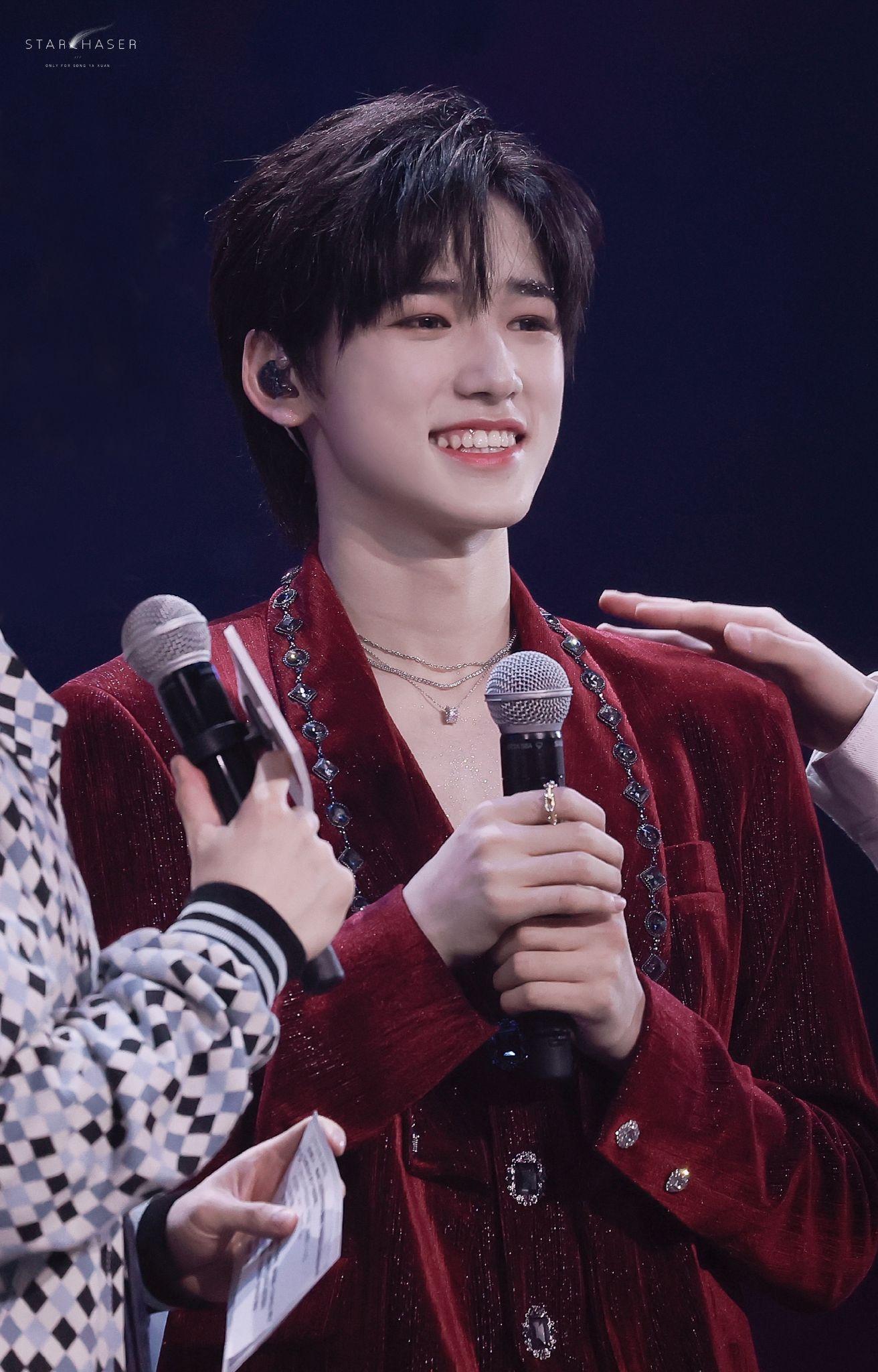 跪求tnt时代少年团无水印高清少见的照片