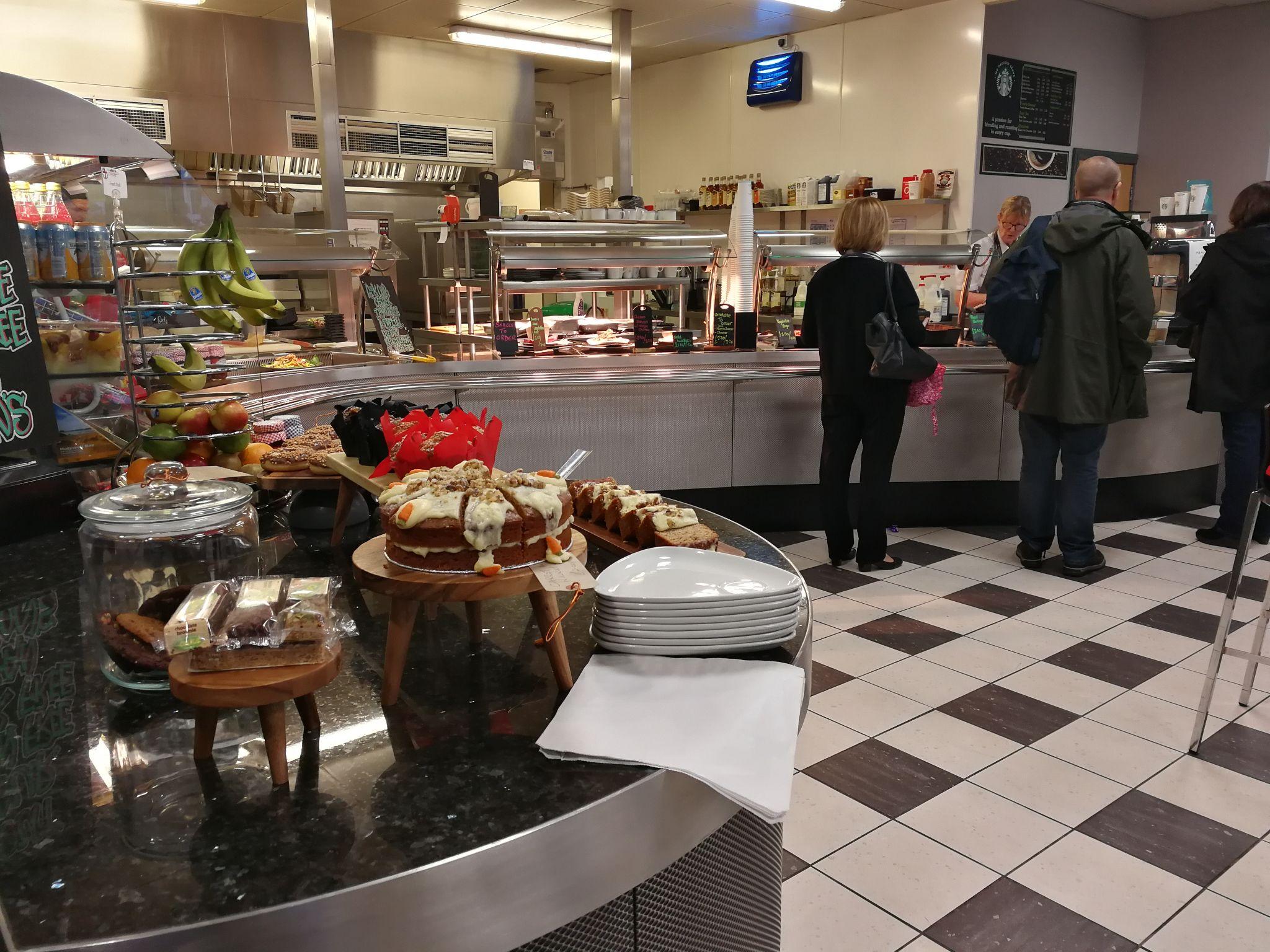 国外大学食堂是什么样子的