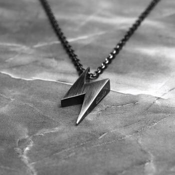 dissolve闪电项链 嘻哈街头