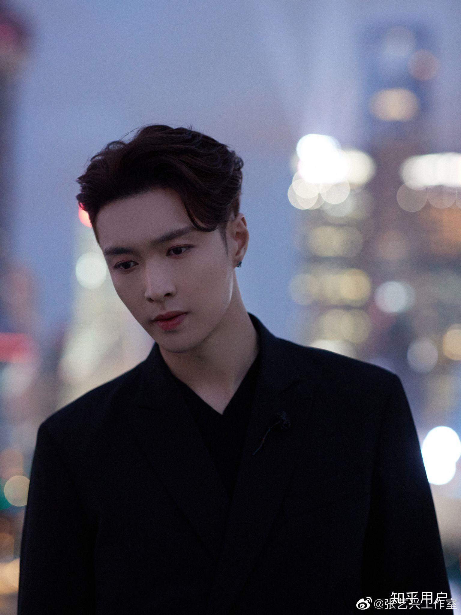 你觉得最符合霸道总裁形象的男明星是谁