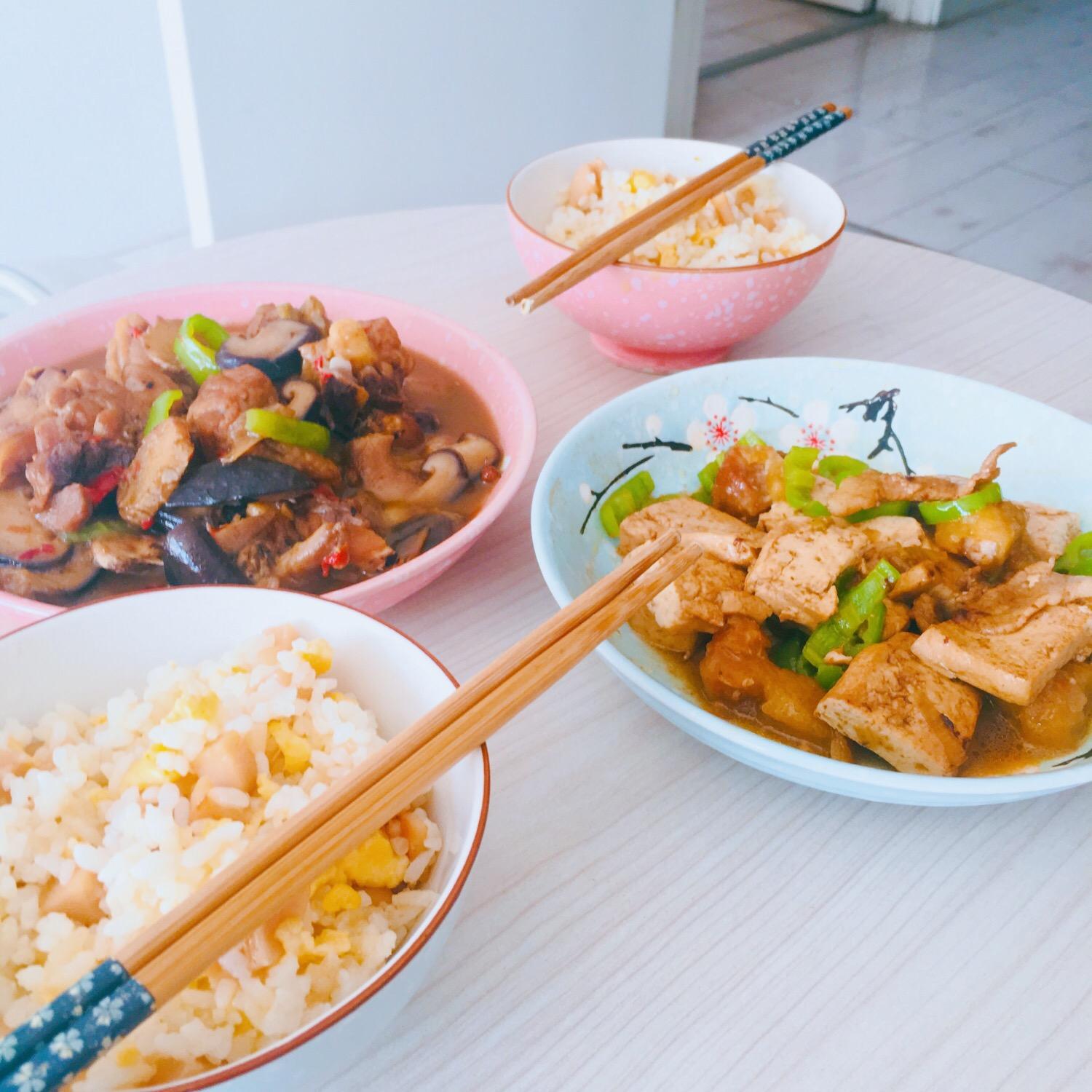 炖豆腐块怎么炖好吃 v2-c510b2625e3077791994e5fe1aec3d20_r.jpg