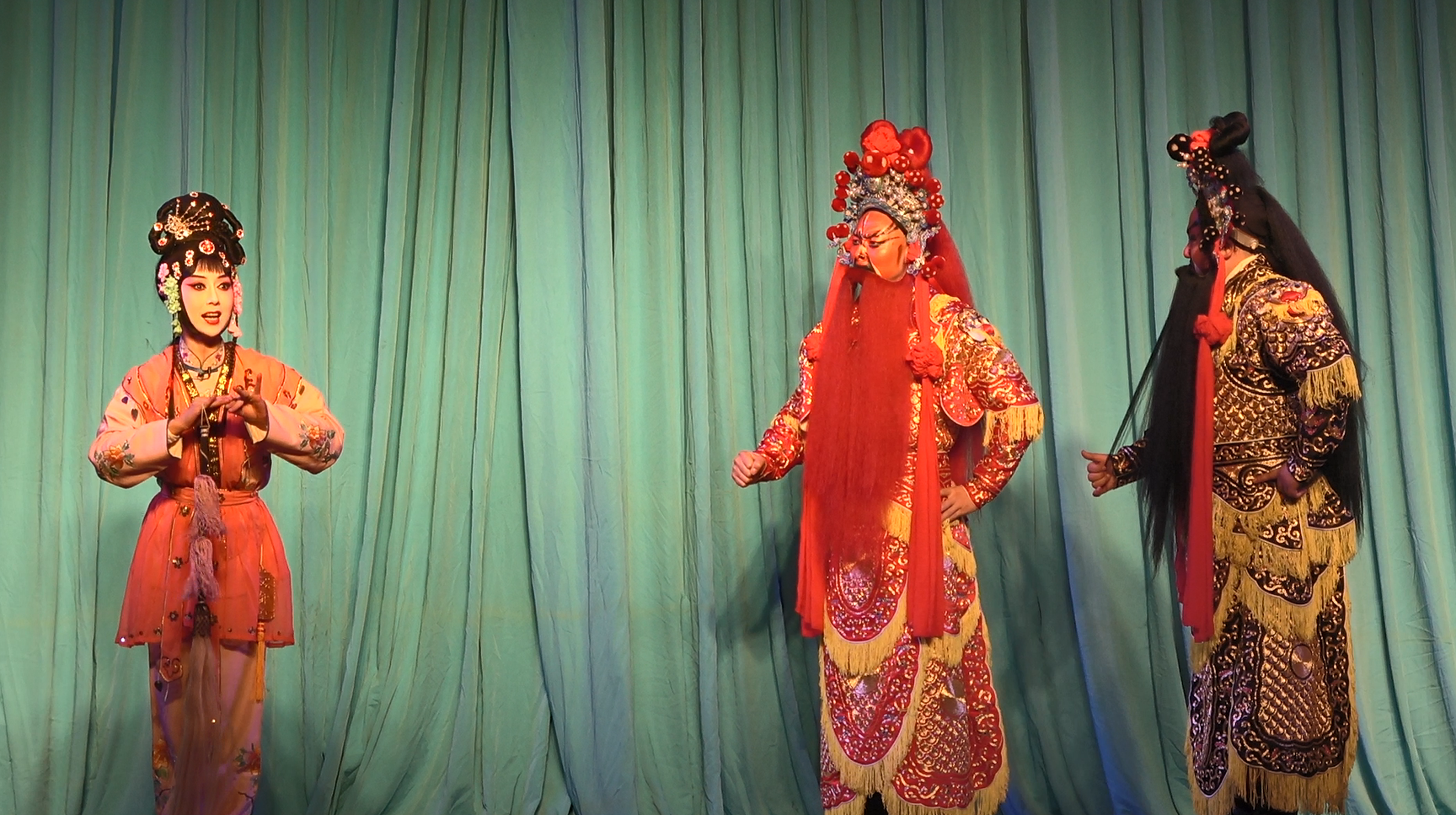 秦腔演出《斩黄袍》,演员表演有板有眼,人物形象塑造各有特色