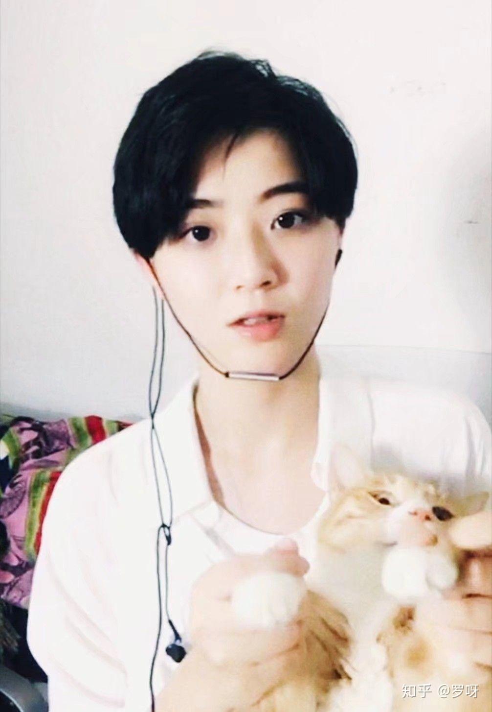 沈思吉乌糟兽是一个多宝藏的女孩呢