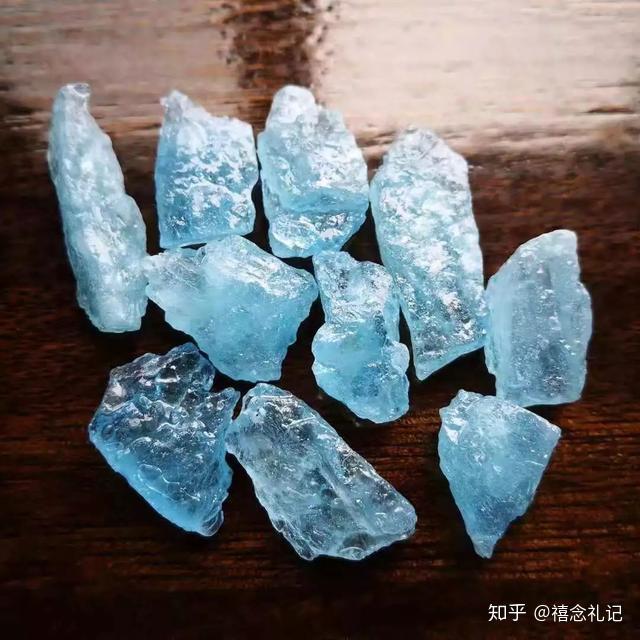 海蓝宝石的密度硬度(海蓝宝石的硬度和韧性)