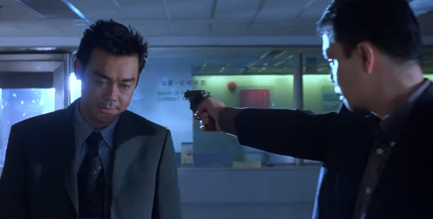 暗战1华最后死了吗