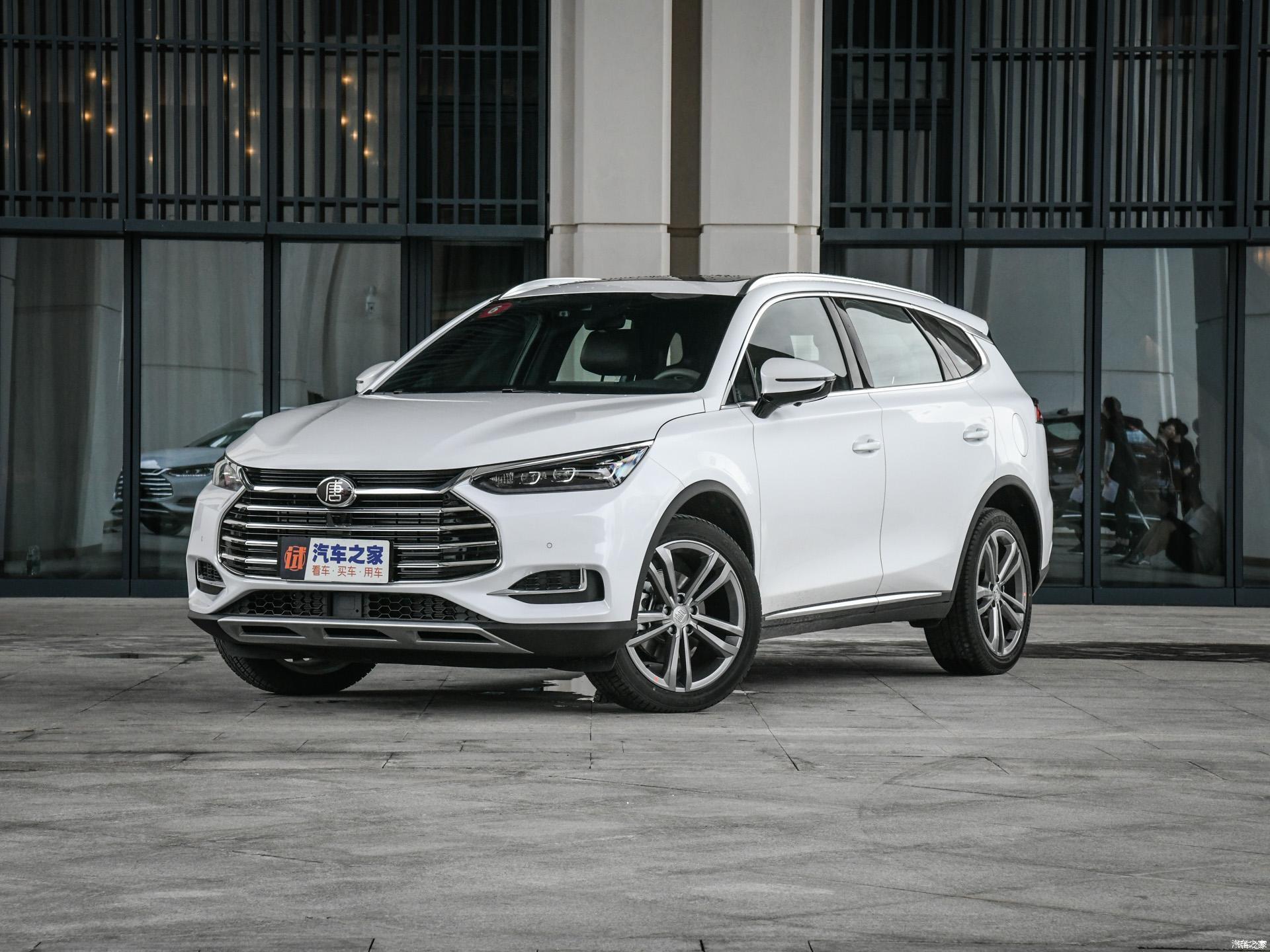 车型回顾日前,比亚迪2021款唐燃油版,dm版以及唐ev正式上市.