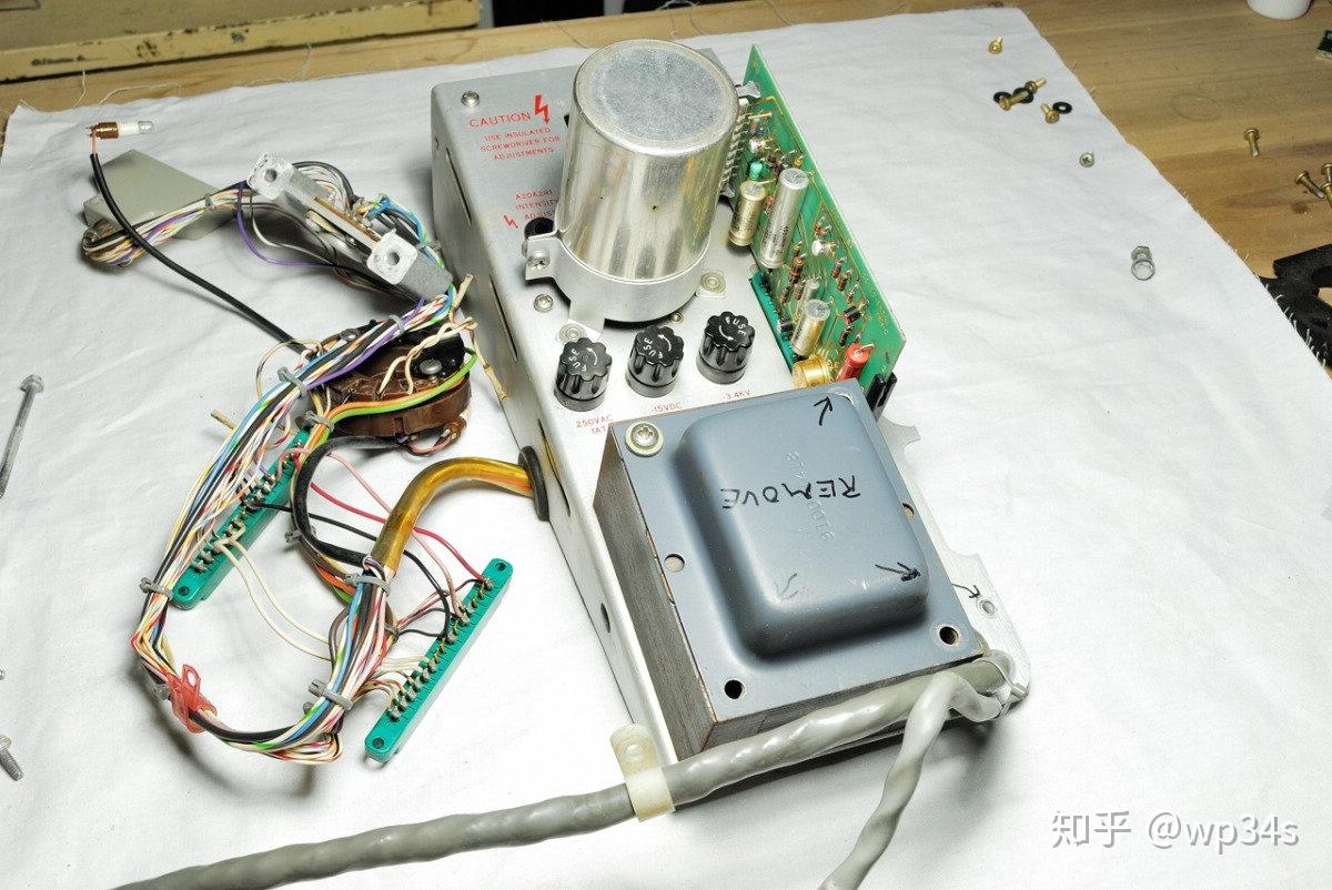 电与磁的极致艺术~1968年的HP9100A晶体管计算器(机)-2