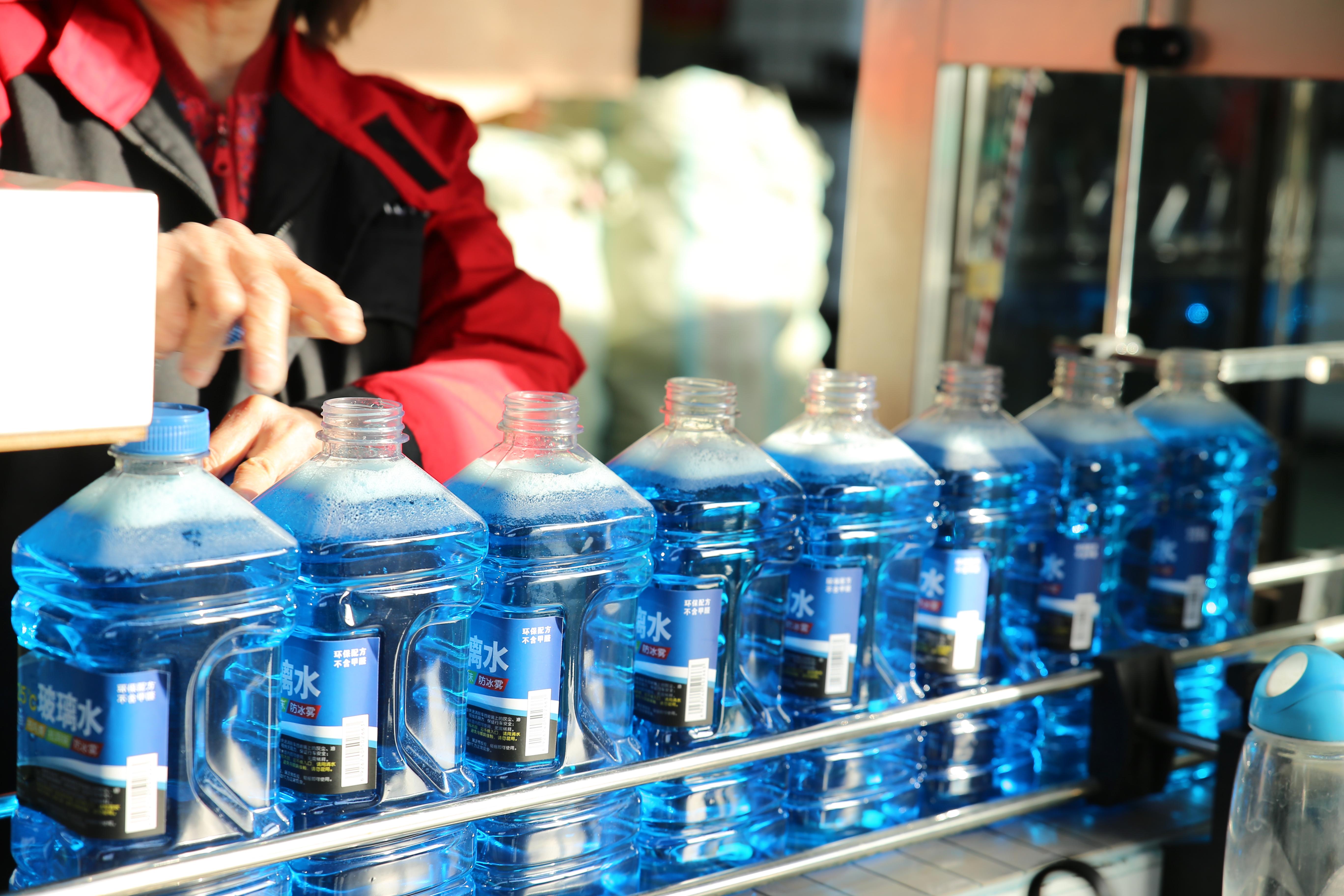 雨季玻璃水消耗快,加盟威尔顿抢占玻璃水市场