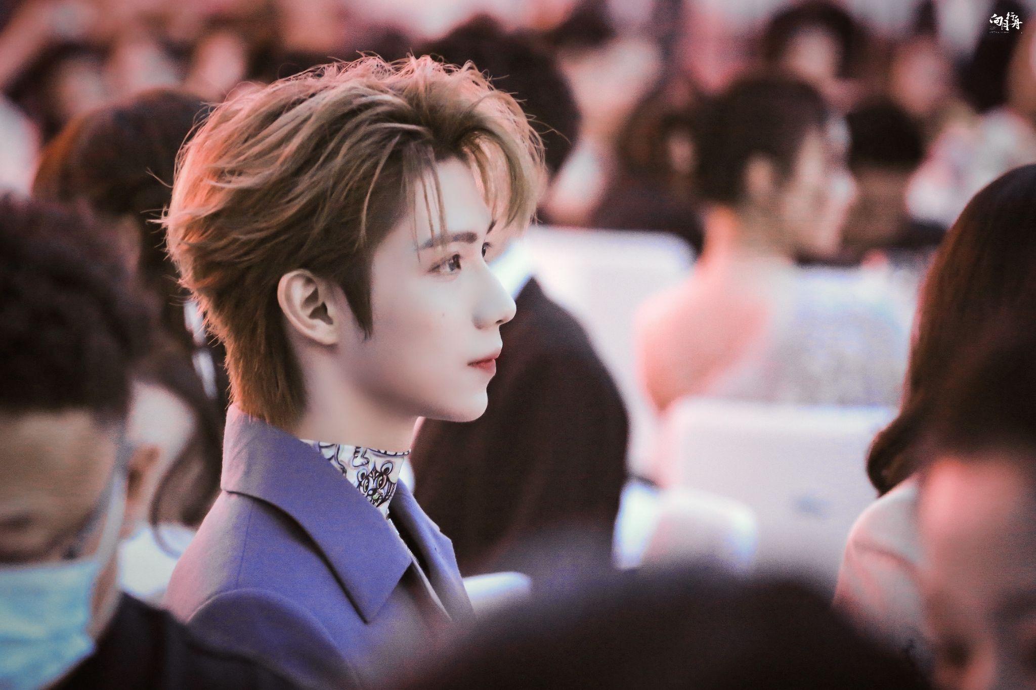 有无人气不高神仙颜值颜塌房风险小的男爱豆推荐?