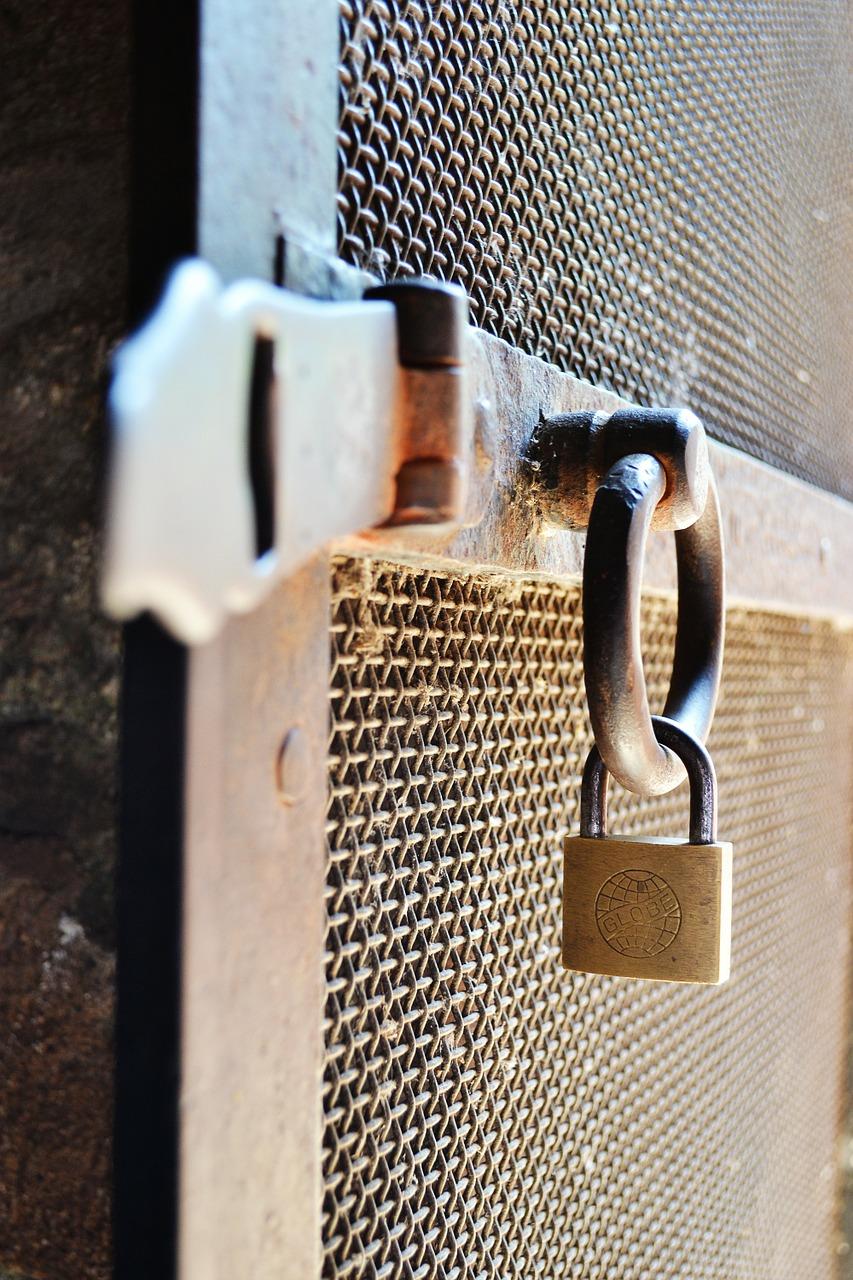 2. 外部开锁技巧