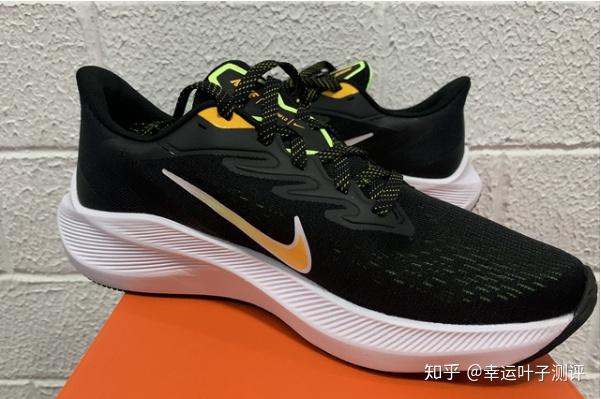 彦祖们ultraboostpb和飞马37怎么选