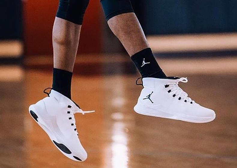 窄脚低足弓极致包裹实战篮球鞋